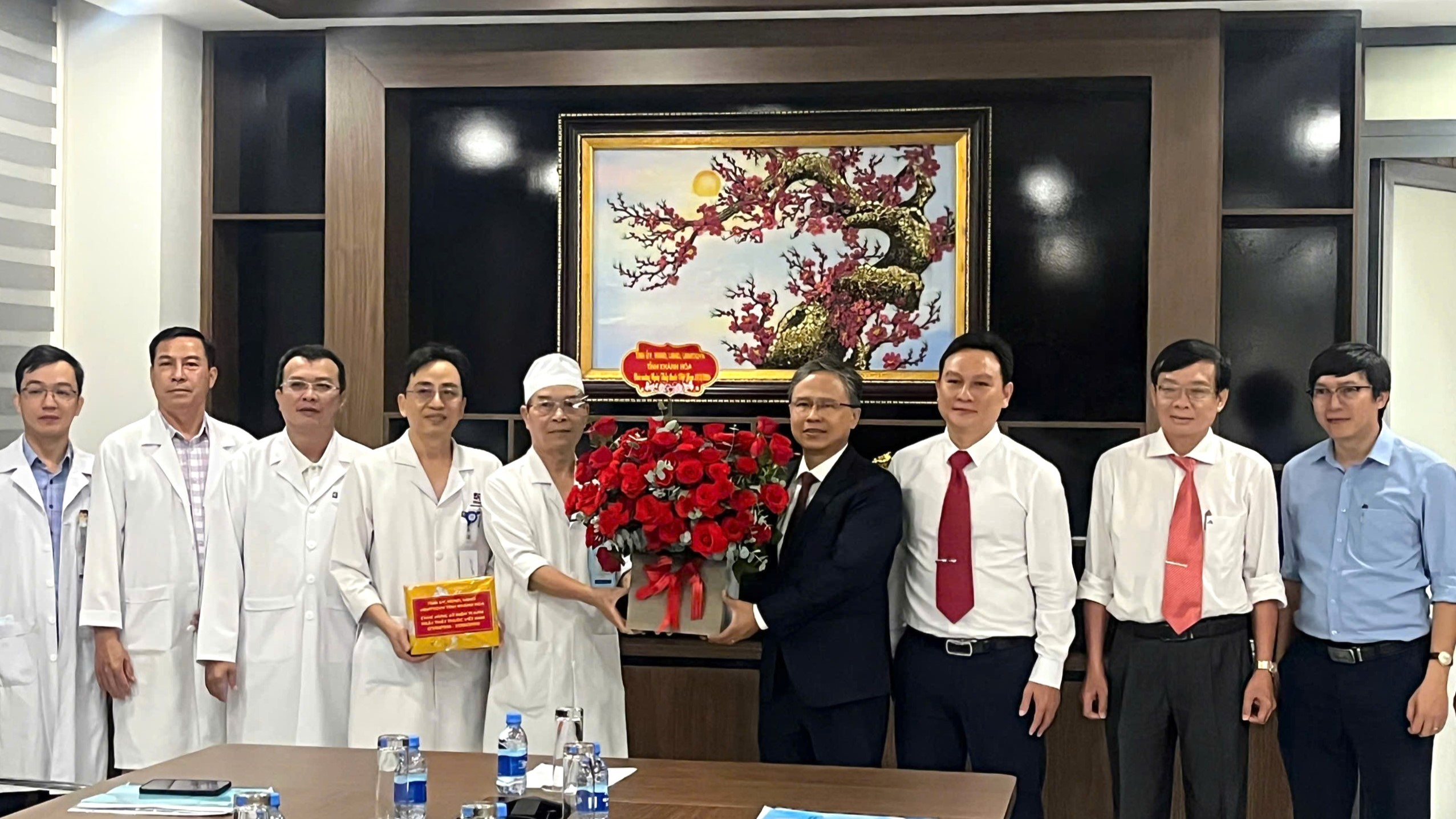 Bệnh viện 22-12 | Lãnh đạo tỉnh chúc mừng BV22-12 ngày 27/2 Bệnh viện 22-12 | Lãnh đạo tỉnh chúc mừng BV22-12 ngày 27/2